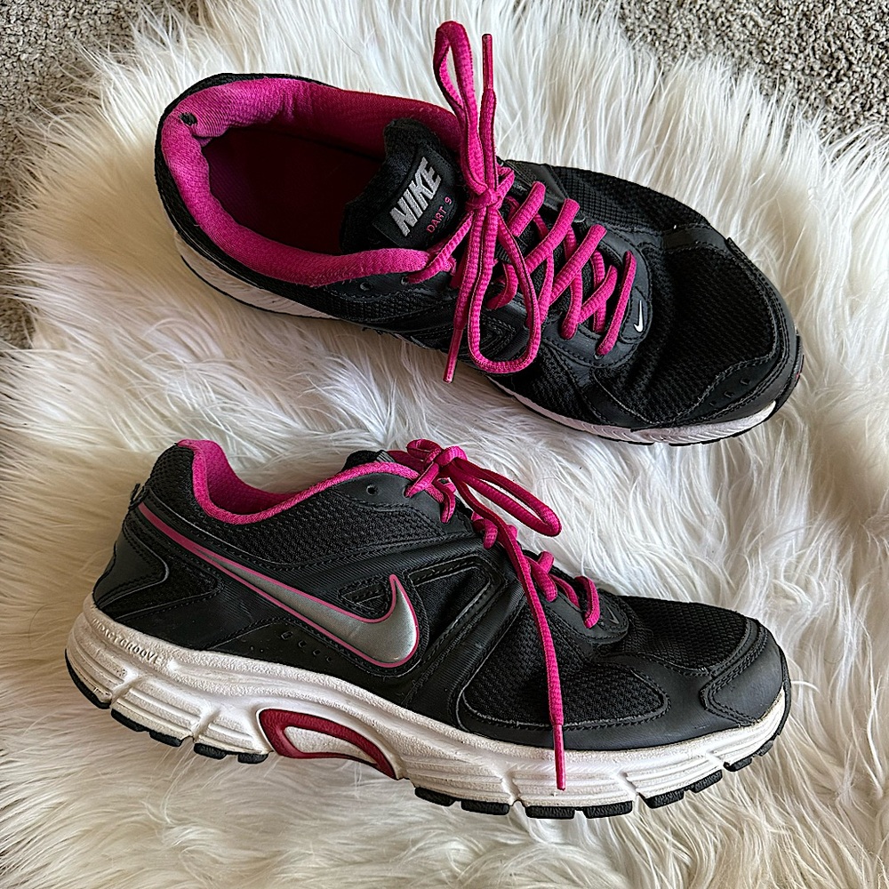 Nike Running Dart 9 Shoes Sz 10 EUC